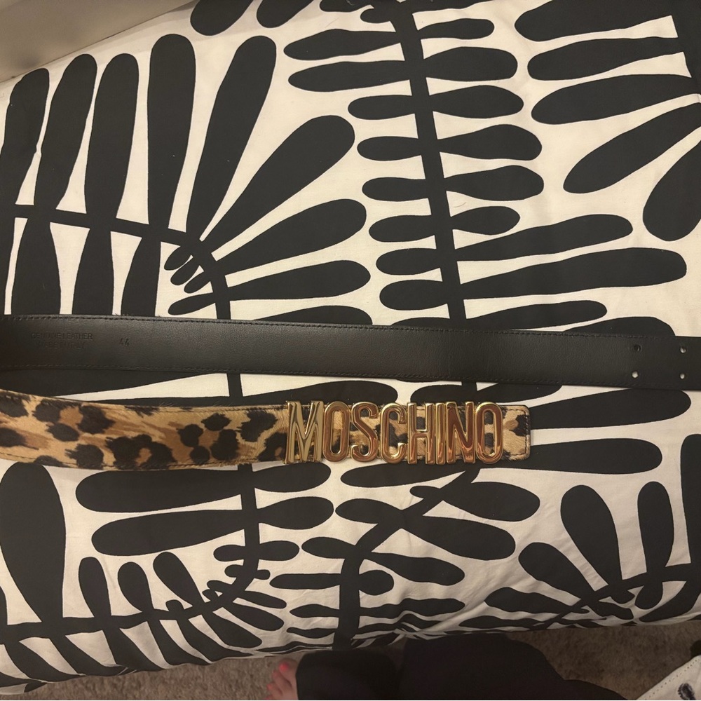 Moschino Gold Logo Belt with Black Accents leopard real leather size 85-90 44 eu - Picture 5 of 5